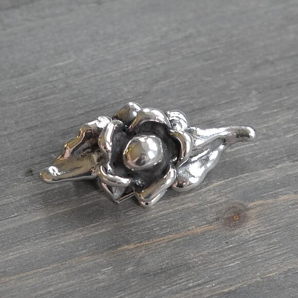 Vintage 925 Sterling Silver Flower Brooch Pin Small 3D Stamped Floral Daisy 3.7g - Picture 6 of 8